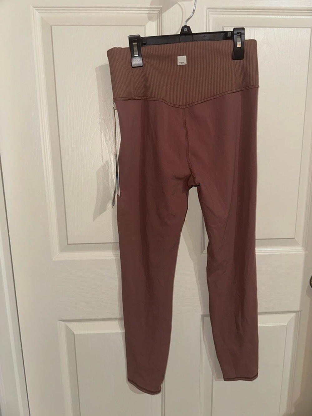 Vuori Rib studio leggings Terracotta L NWT gym running activewear